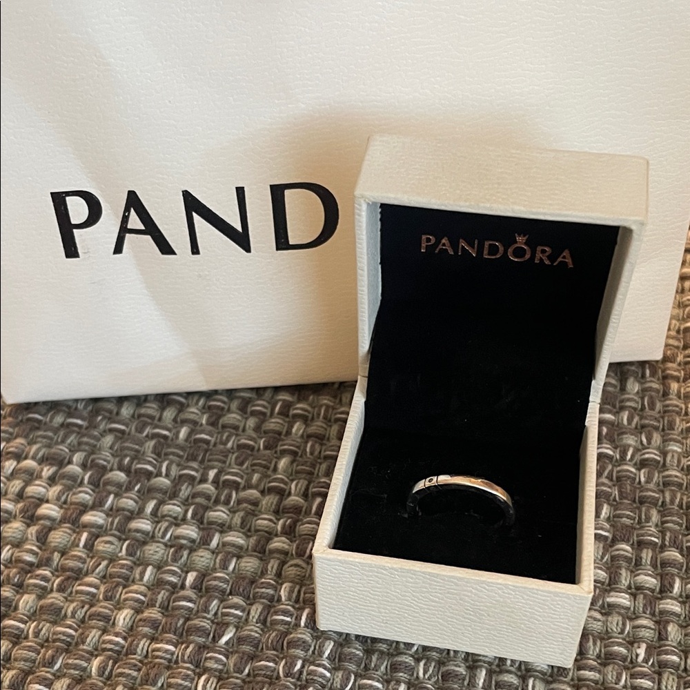 Pandora Ring